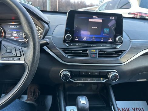 Used 2023 Nissan Altima 2.5 SV image 22