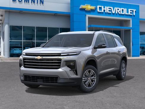 New 2026 Chevrolet Traverse LT image 7