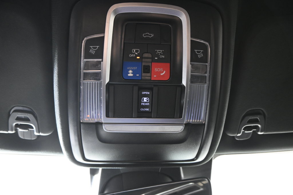 Used 2023 RAM 1500 Limited w/ Night Edition AWD/4WD image 35