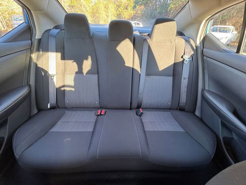 Used 2025 Nissan Sentra SV image 33