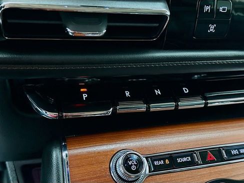 Used 2023 Lincoln Aviator Reserve w/ Equipment Group 201A image 17