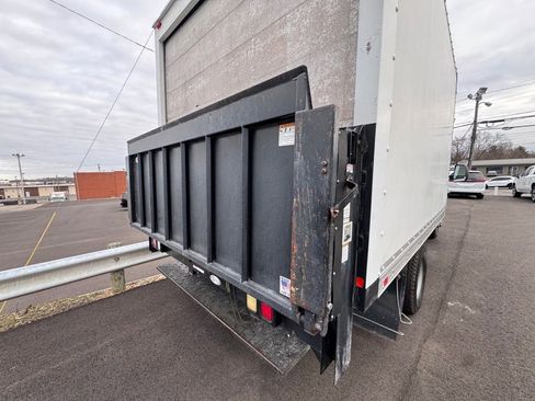 Used 2016 Chevrolet Express 3500 image 23