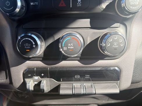 Certified 2024 RAM 2500 Big Horn AWD/4WD image 16