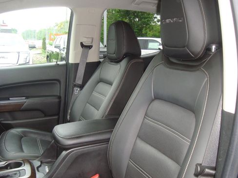 Used 2020 GMC Canyon Denali image 10