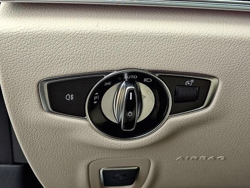 Used 2023 Mercedes-Benz E 350 4MATIC Sedan image 28
