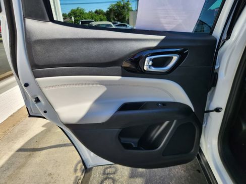Used 2022 Jeep Compass Limited AWD/4WD image 15