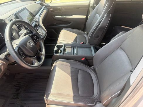 Used 2023 Honda Odyssey Elite image 17