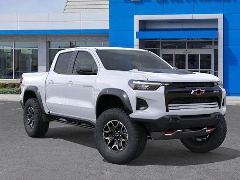 New 2026 Chevrolet Colorado ZR2 w/ Technology Package AWD/4WD image 7