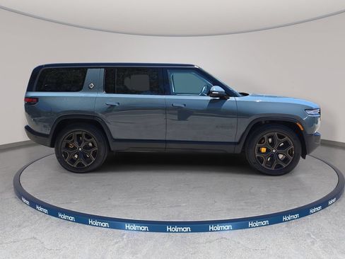 Used 2025 Rivian R1S Premium AWD/4WD image 5