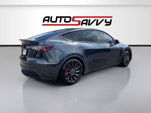 Used 2024 Tesla Model Y Performance AWD/4WD image 7