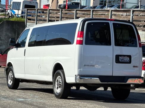 Used 2018 GMC Savana 3500 LT w/ LT Preferred Equipment Group image 6