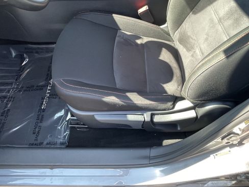 Used 2025 Nissan Sentra SR FWD image 18
