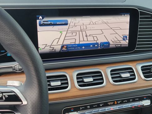 Certified 2025 Mercedes-Benz GLS 450 4MATIC image 20