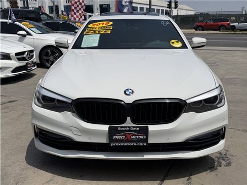 Used 2018 BMW 540i RWD image 2