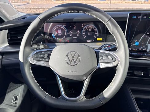 New 2026 Volkswagen Tiguan SE image 14