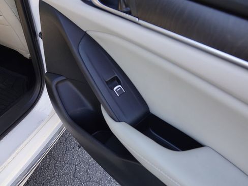 Used 2018 Honda Accord EX-L image 27
