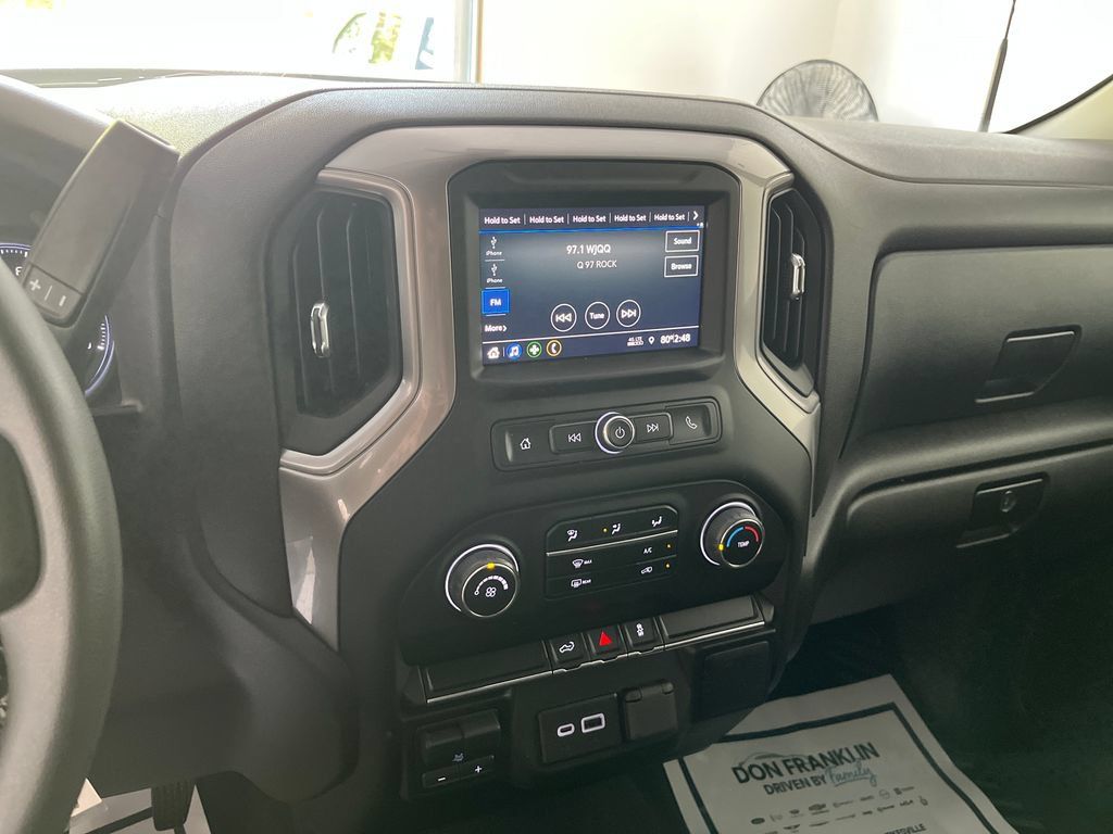 Used 2022 Chevrolet Silverado 2500 Custom w/ Custom Convenience Package AWD/4WD image 20