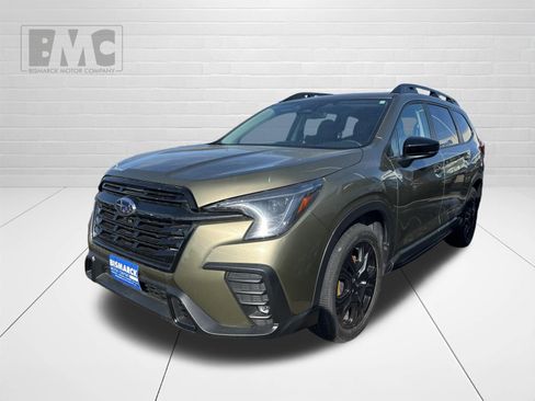 Used 2025 Subaru Ascent Bronze Edition image 1