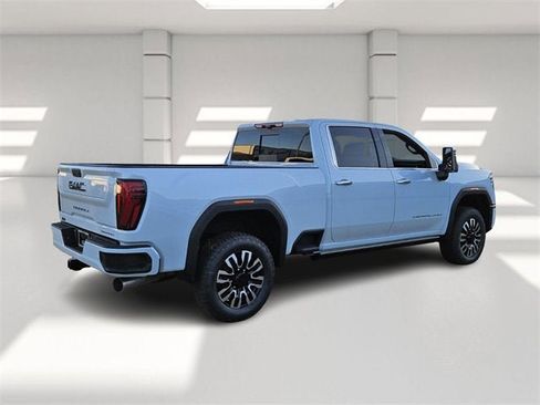 New 2026 GMC Sierra 2500 Denali Ultimate image 5