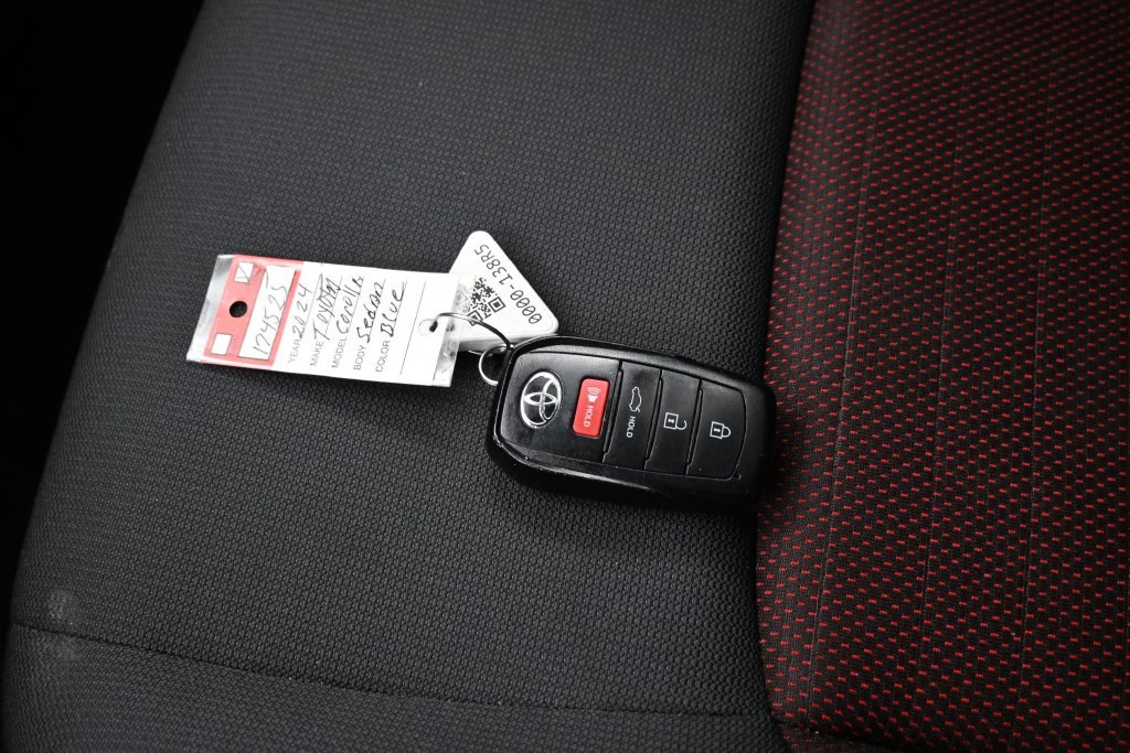 Used 2024 Toyota Corolla SE FWD image 26