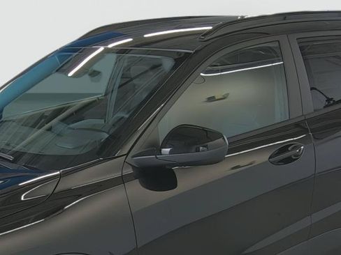 New 2026 Chevrolet Trax LT w/ Midnight Edition FWD image 8