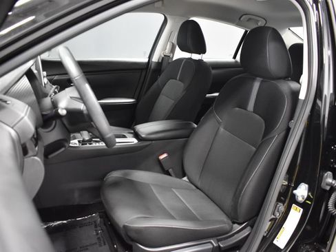 Certified 2025 Nissan Sentra SV w/ All-Weather Package FWD image 5