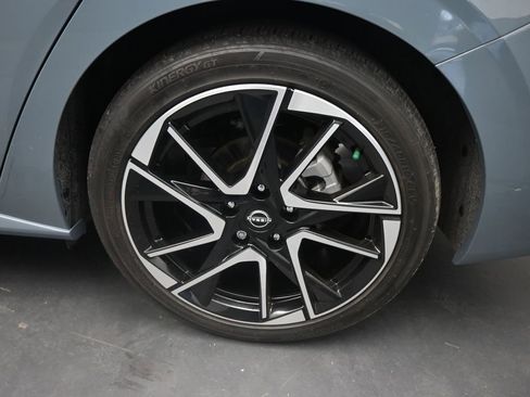 Used 2024 Nissan Sentra SR w/ SR Premium Package image 23