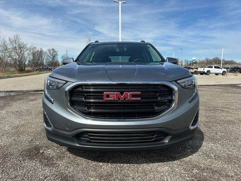 Used 2020 GMC Terrain SLE w/ Driver Convenience Package image 2