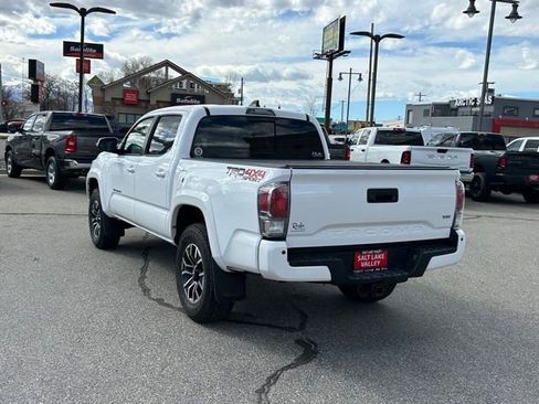 Used 2021 Toyota Tacoma TRD Sport w/ Technology Package image 5
