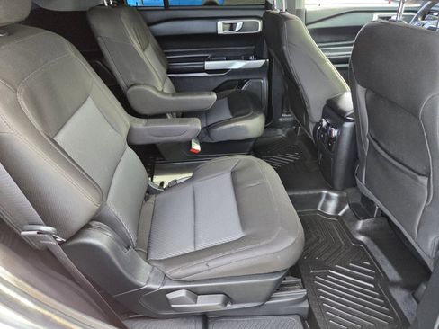 Certified 2022 Ford Explorer XLT image 15