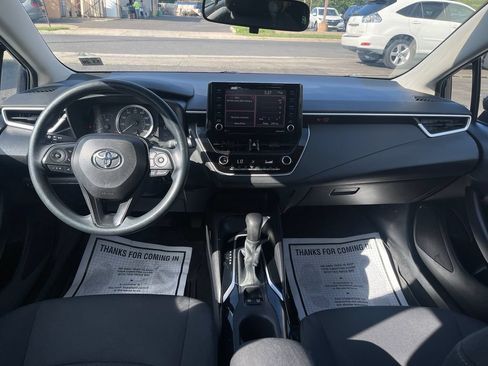 Used 2022 Toyota Corolla LE FWD image 17