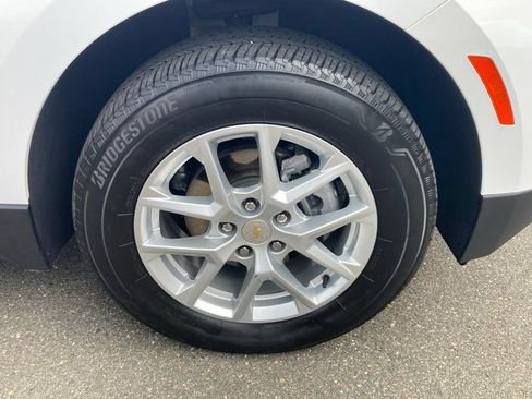 Used 2024 Chevrolet Equinox LS w/ LS Convenience Package AWD/4WD image 34