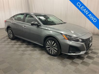 Used 2024 Nissan Altima 2.5 SV