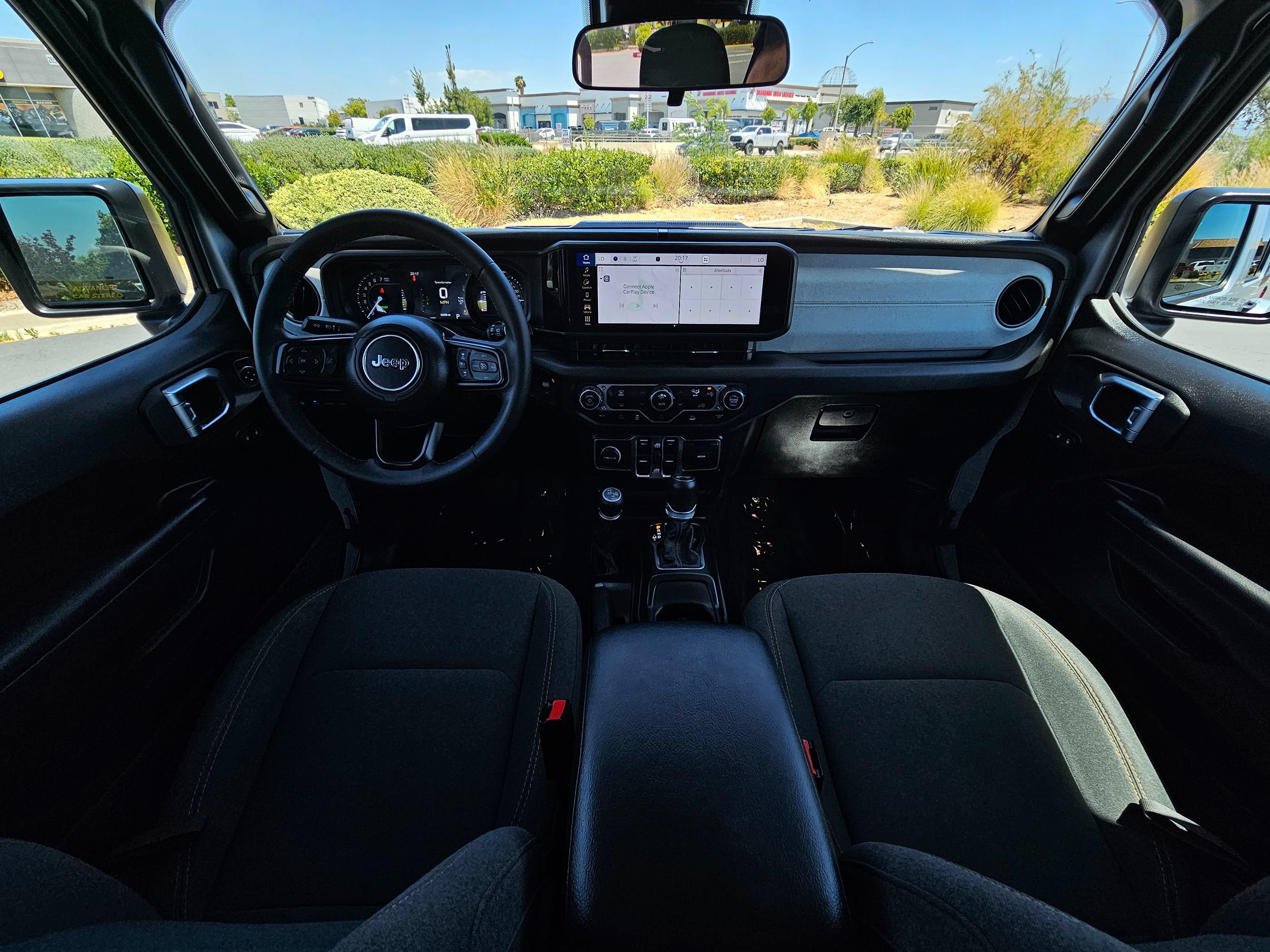 Used 2024 Jeep Wrangler Unlimited AWD/4WD image 19