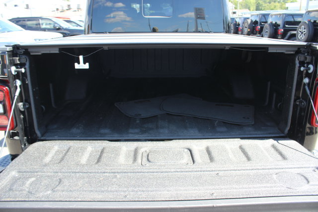 Used 2024 Jeep Gladiator Sport w/ Premium Package AWD/4WD image 27