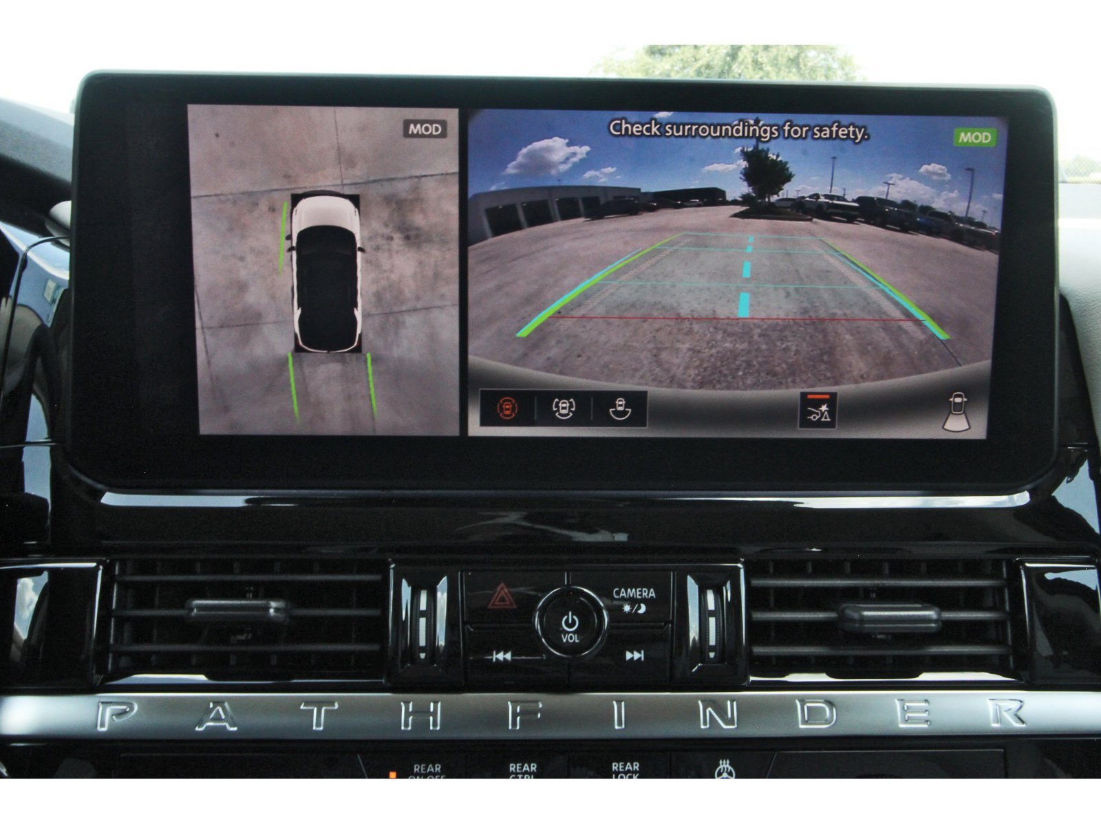 Certified 2026 Nissan Pathfinder SL AWD/4WD image 29