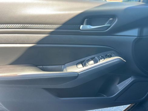 Used 2025 Nissan Altima 2.5 SV image 18
