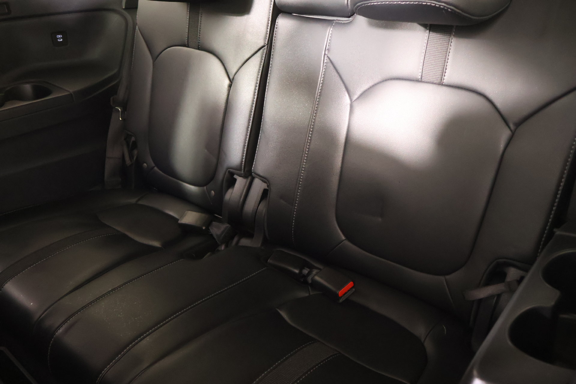 Used 2025 Honda Pilot Touring image 13