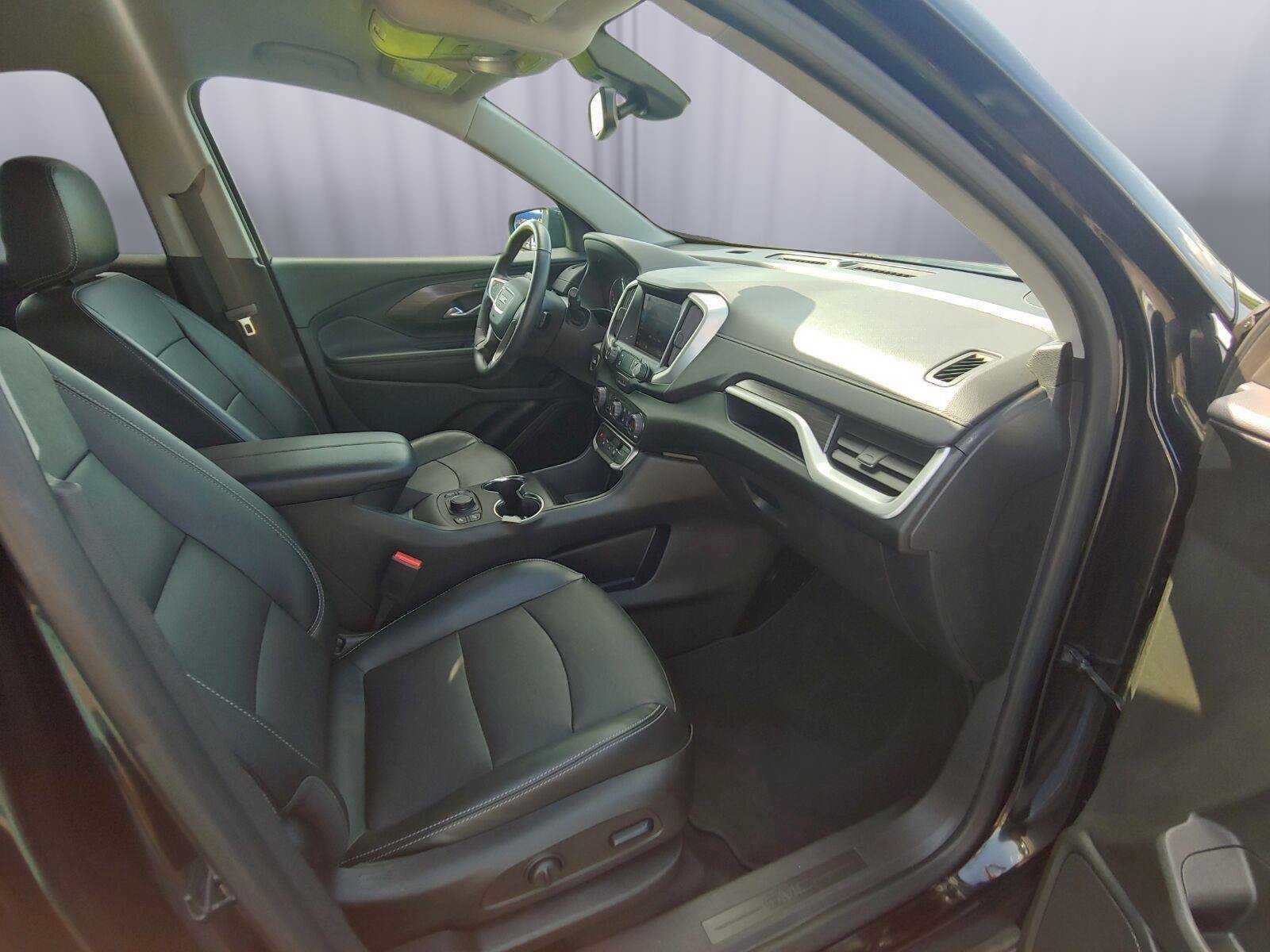 Used 2023 GMC Terrain SLT FWD image 27