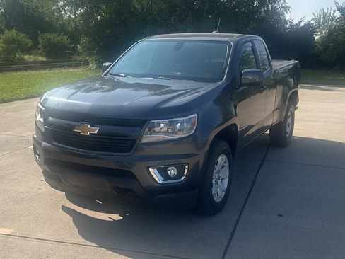 Used 2016 Chevrolet Colorado LT w/ LT Convenience Package image 1