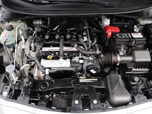 Used 2025 Nissan Versa SV FWD image 3