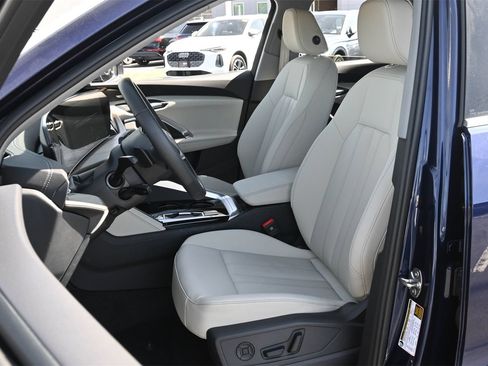 Used 2025 Audi Q5 Premium Plus w/ Premium Plus AWD/4WD image 16