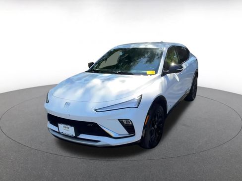 Used 2025 Buick Envista Sport Touring image 7