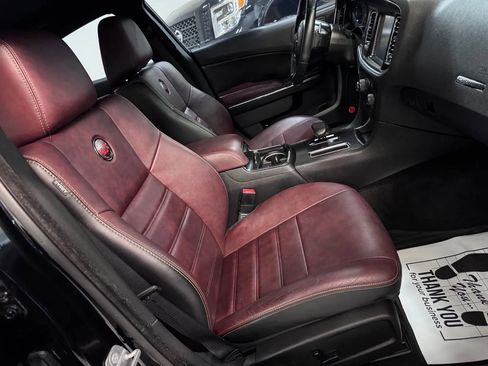 Used 2014 Dodge Charger SXT RWD image 16