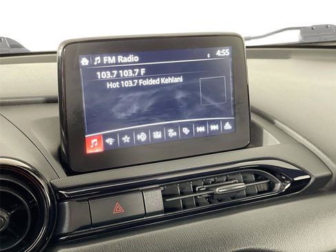 Used 2021 MAZDA MX-5 Miata Sport RWD image 18
