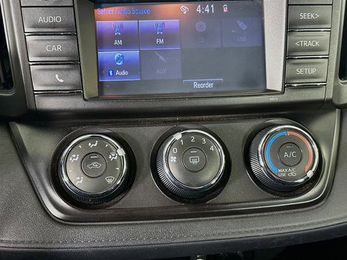 Used 2018 Toyota RAV4 LE w/ All Weather Liner Package image 22