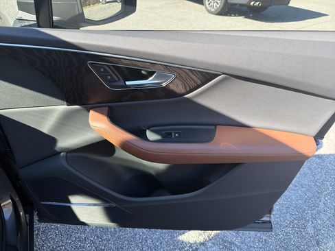 Used 2021 Audi Q7 3.0T Prestige image 25