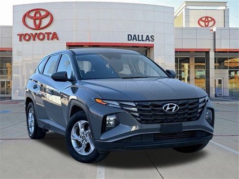 Used 2024 Hyundai Tucson SE image 1