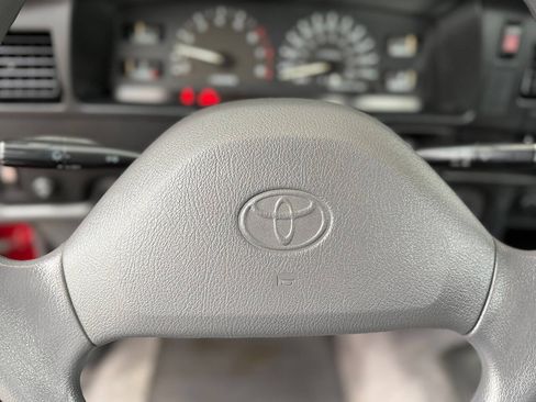 Used 1993 Toyota Pickup Deluxe AWD/4WD image 11