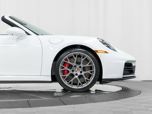 New 2026 Porsche 911 Carrera 4S image 11